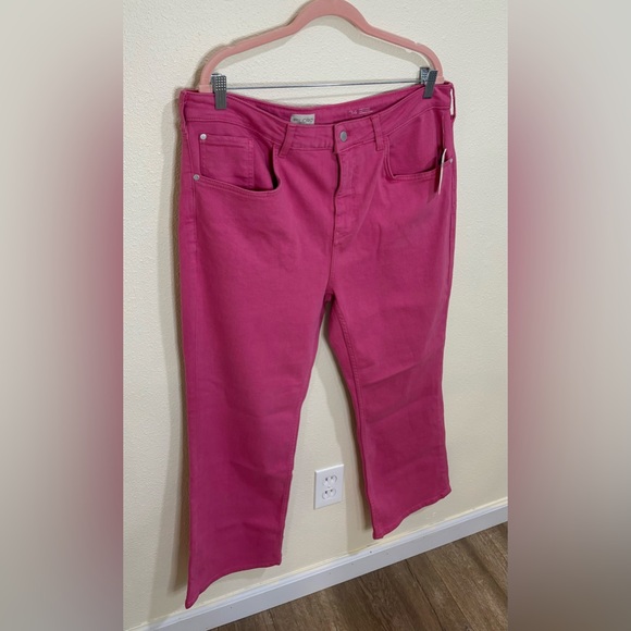 Anthropologie The Yaya mid-rise crop flare jeans by Pilcro - Picture 3 of 16